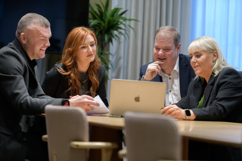 UK Economy’s November Growth Figures “Unexpectedly Upbeat” After Uncertainty Around Reeves’ Budget